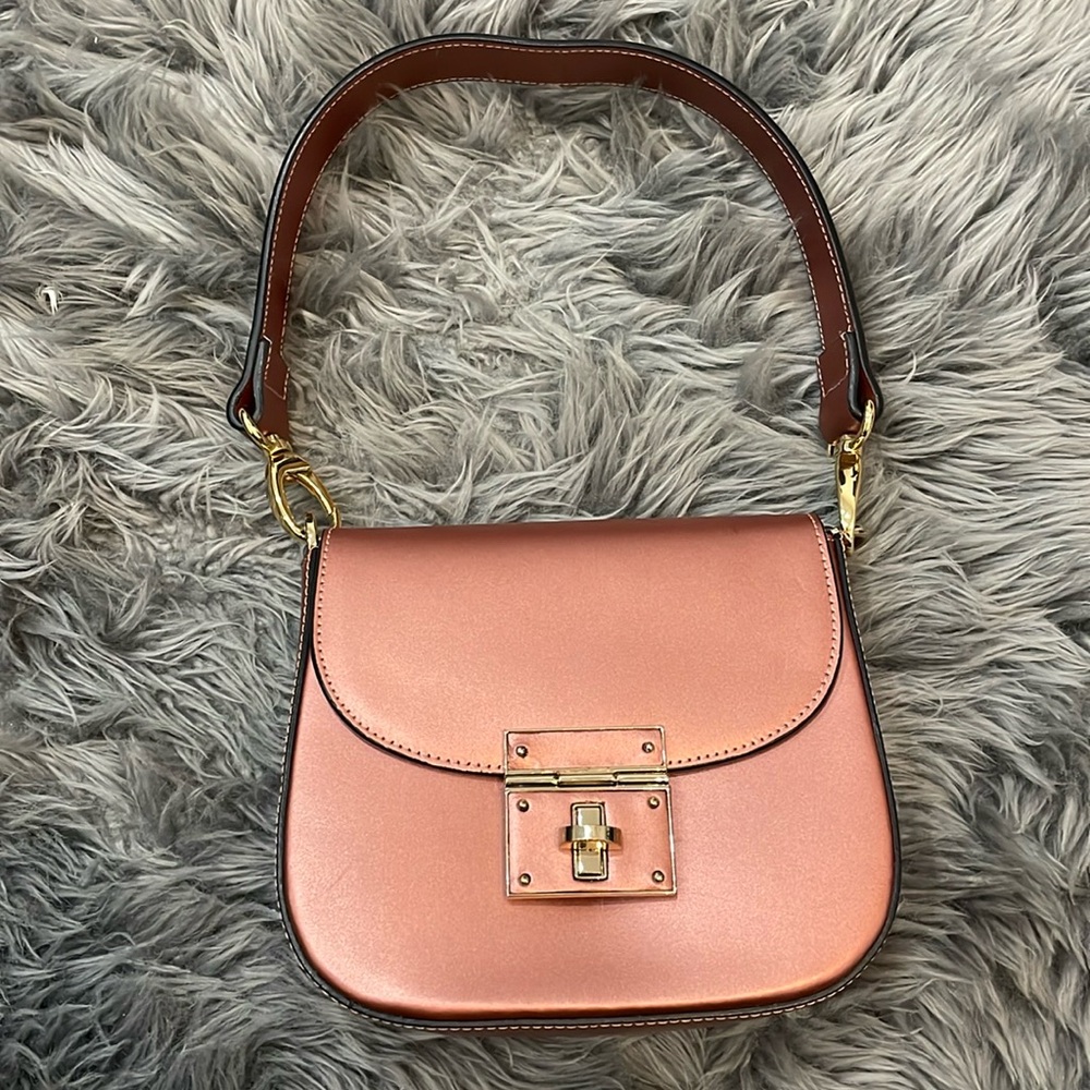 Italian. Metallic - rose color leather purse
